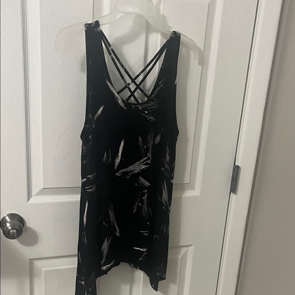 Apt. 9 Black and Cream Strappy Tank Top